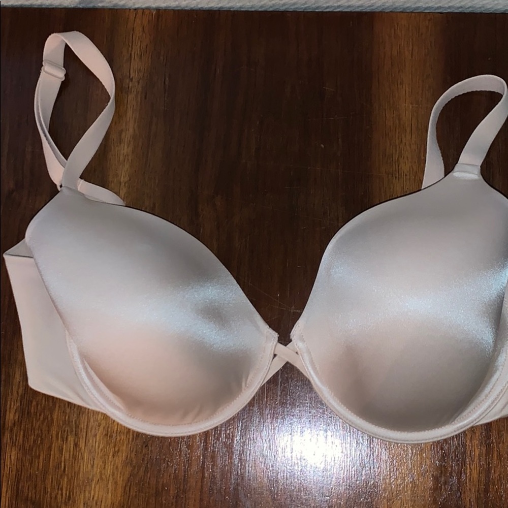 LIKE NEW wacoal bra